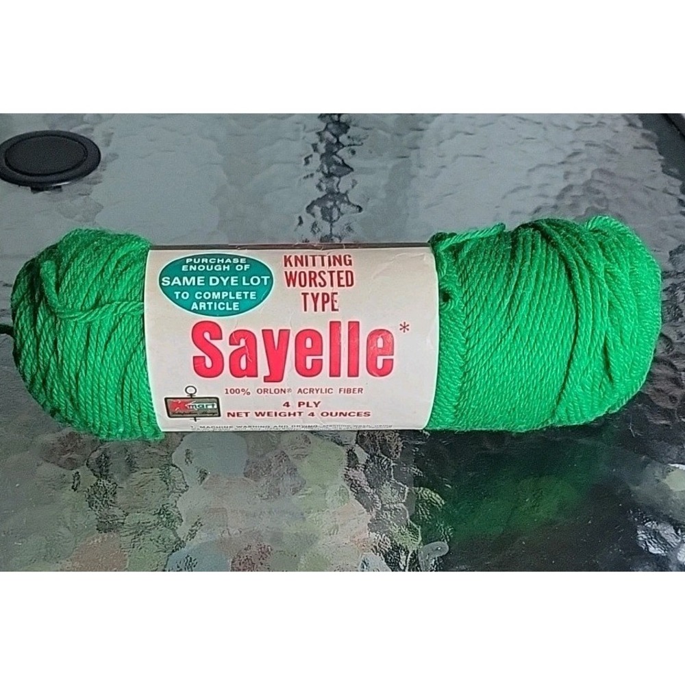 Vintage Kmart Sayelle Yarn 4 Ply Hunter Green 1065 Orlon Acrylic 4oz Skein USA